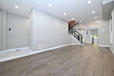129 Saint Damian Avenue • Vaughan, ON photo 4