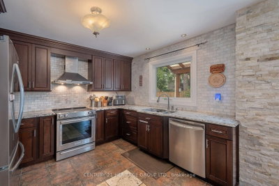 55 Chartwell Crescent • Georgina, ON photo 6