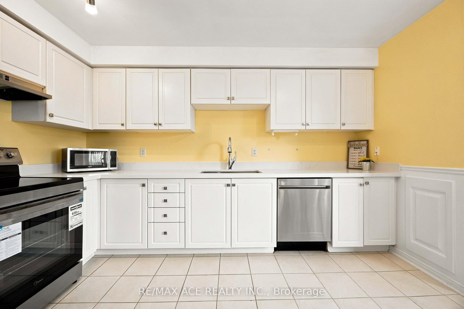 16 White's Hill Avenue • Markham, ON photo 13