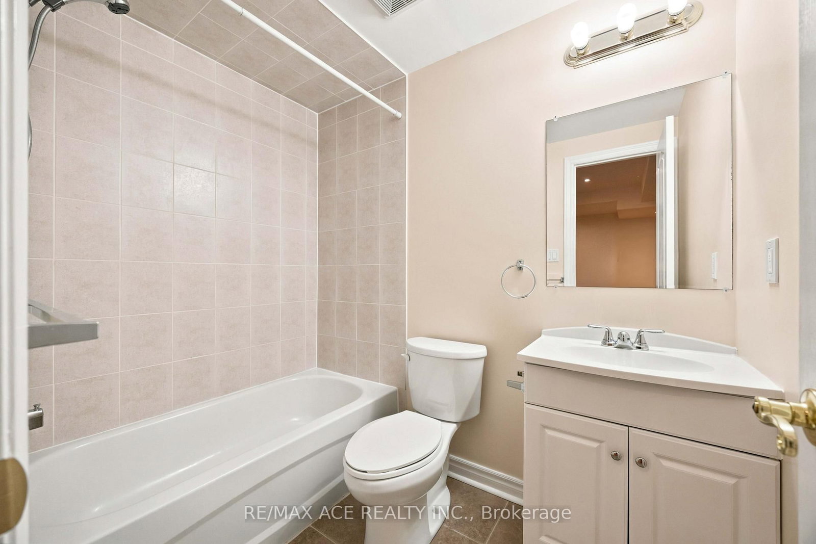 16 White's Hill Avenue • Markham, ON photo 23
