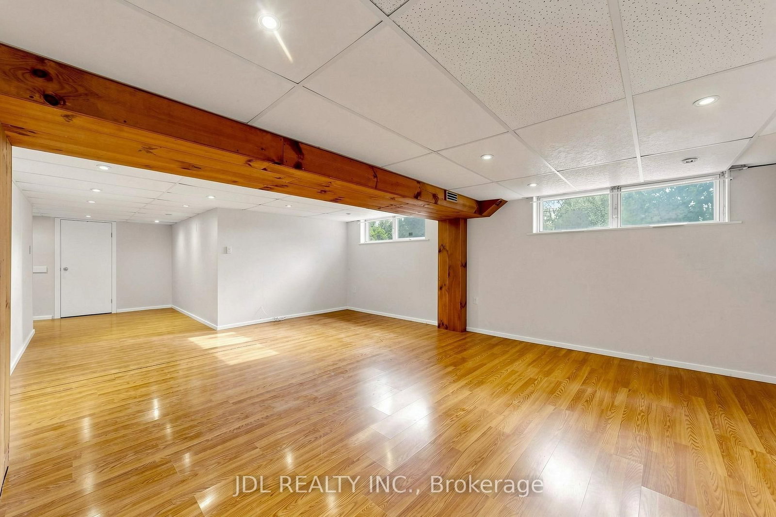 105 Park Avenue • Newmarket, ON photo 23