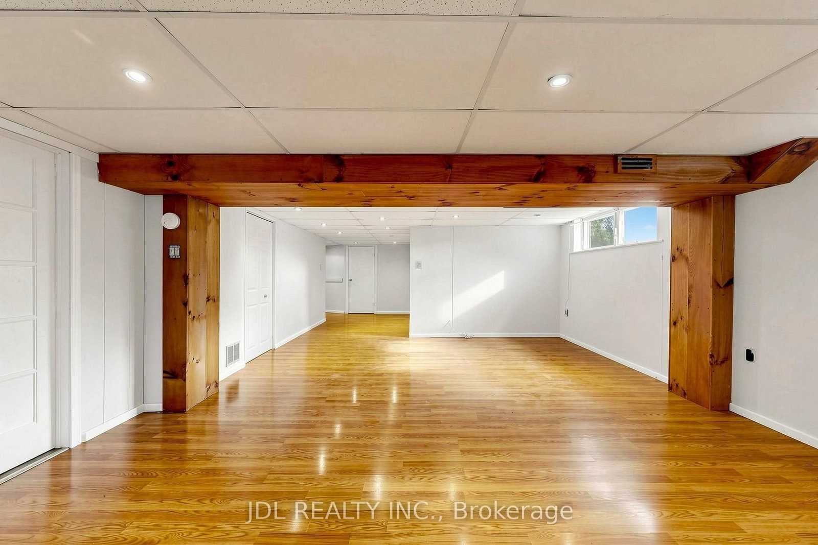 105 Park Avenue • Newmarket, ON photo 24