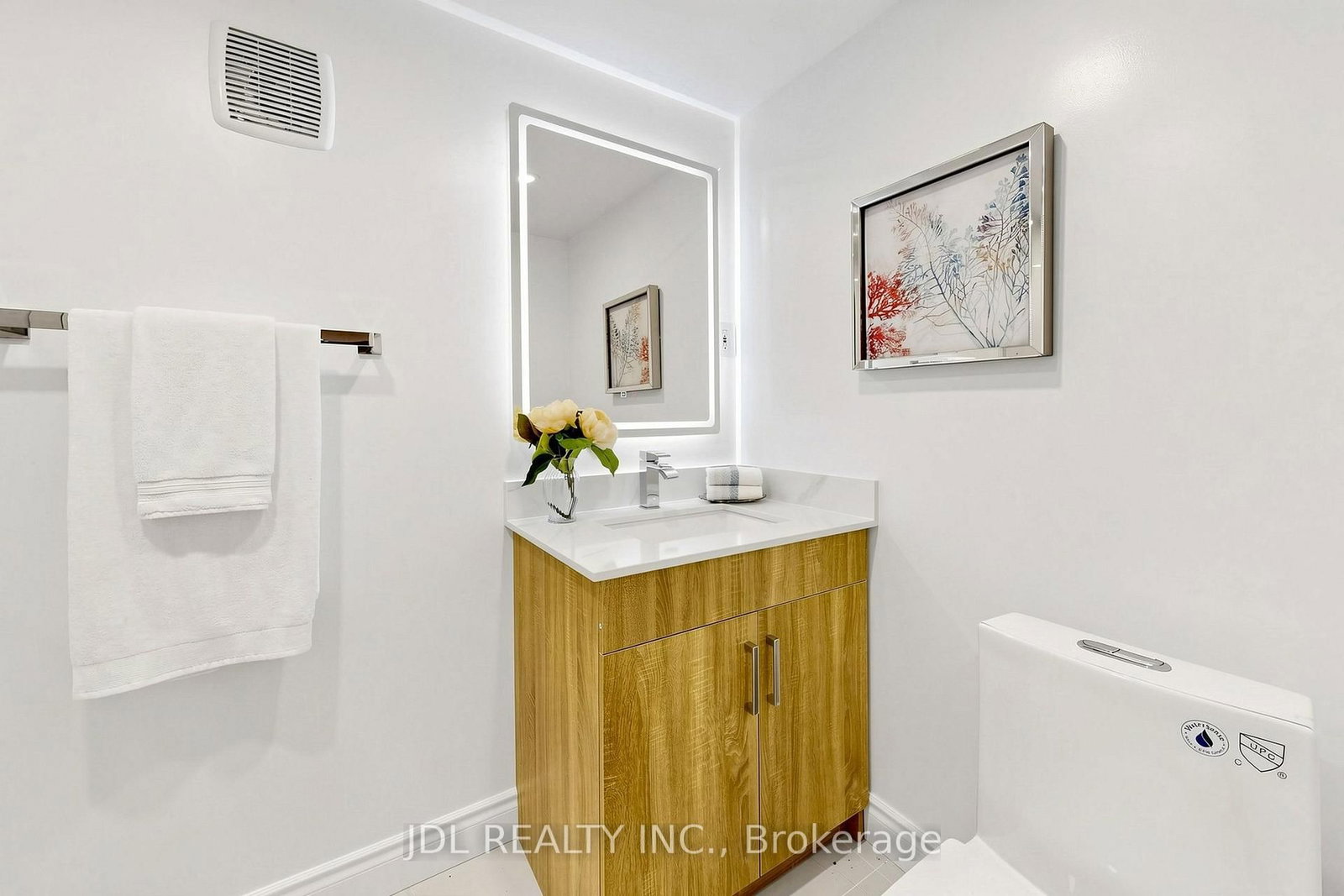 105 Park Avenue • Newmarket, ON photo 26