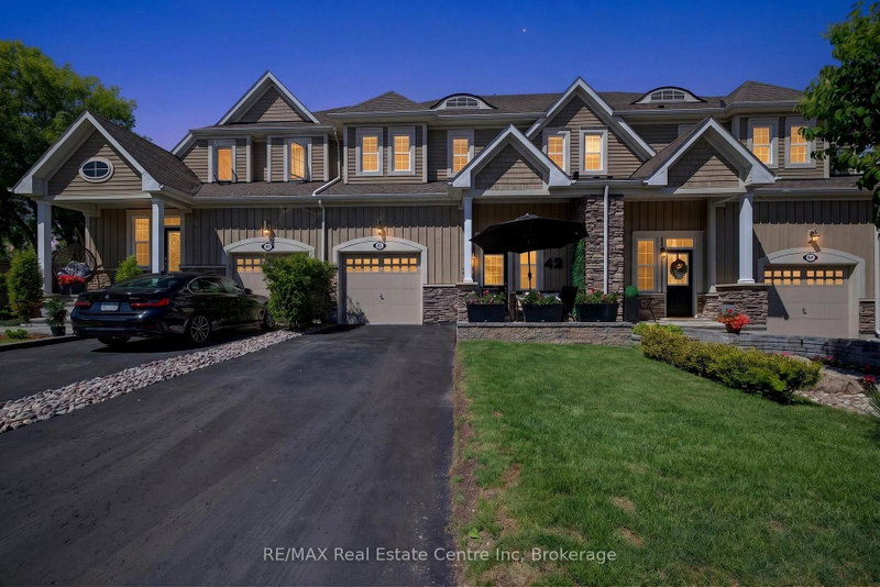 42 Courting House Place