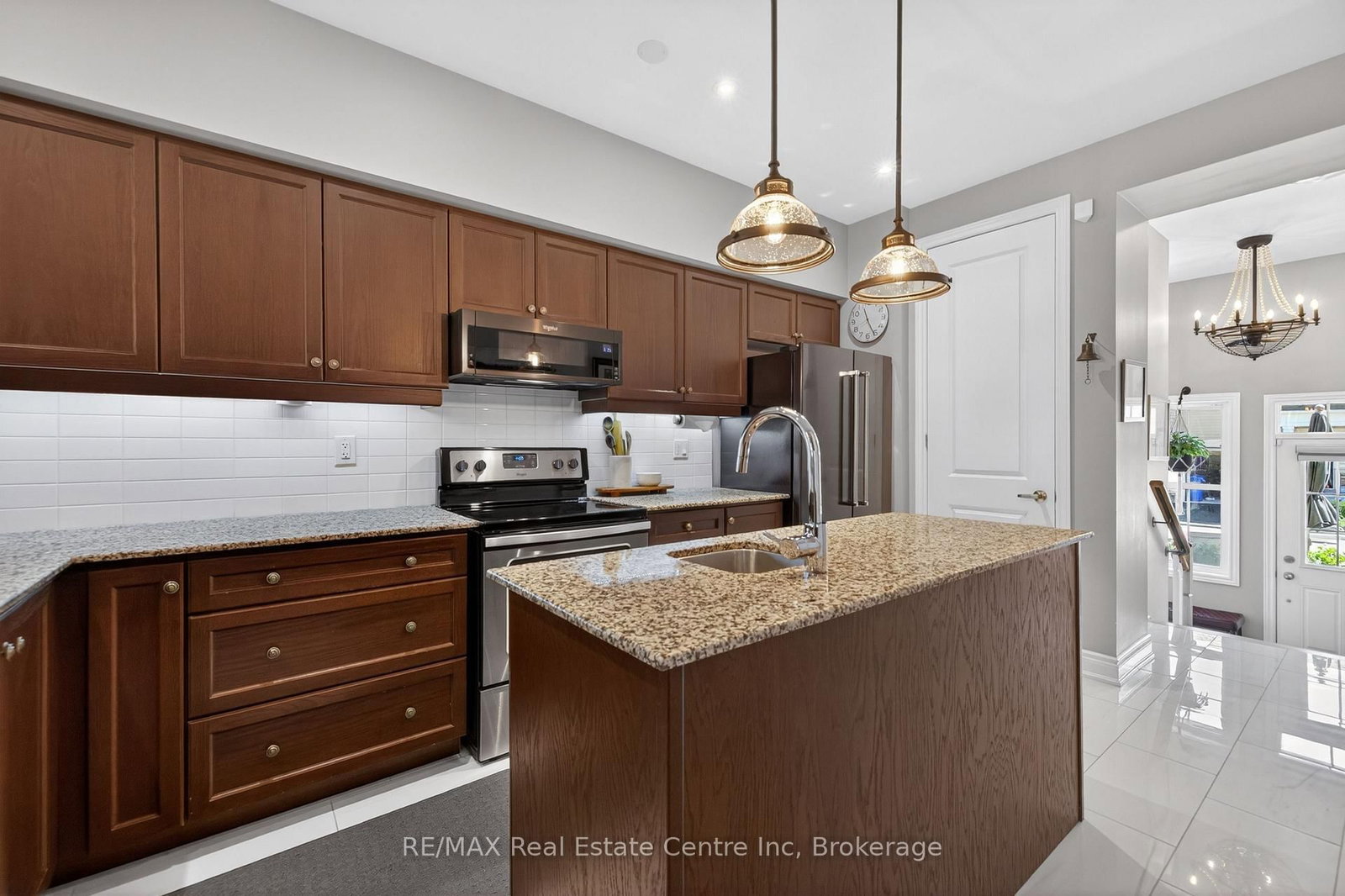 42 Courting House Place • Georgina, ON photo 6
