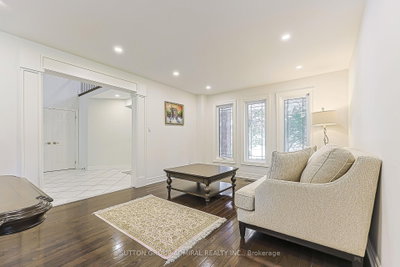 62 Pickett Crescent • Richmond Hill, ON photo 6