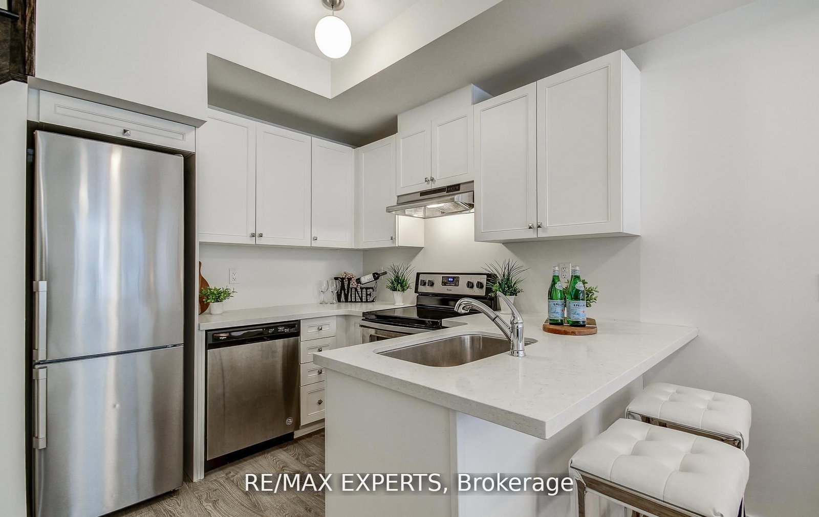 300 Alex Gardner Circle • #61 • Aurora, ON photo 12