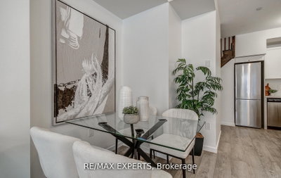 300 Alex Gardner Circle • #61 • Aurora, ON photo 6