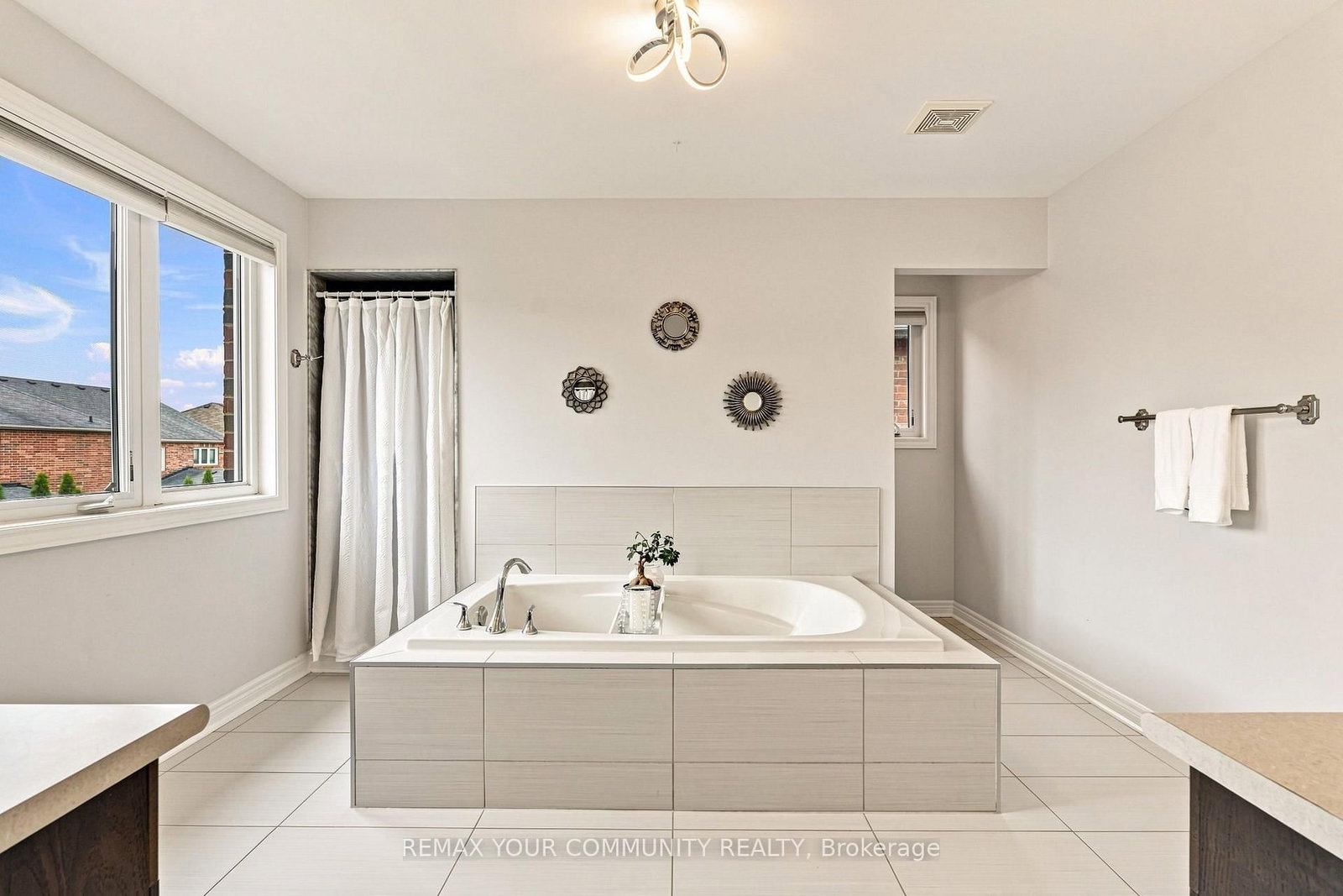 176 Tigertail Crescent • Bradford West Gwillimbury, ON photo 33