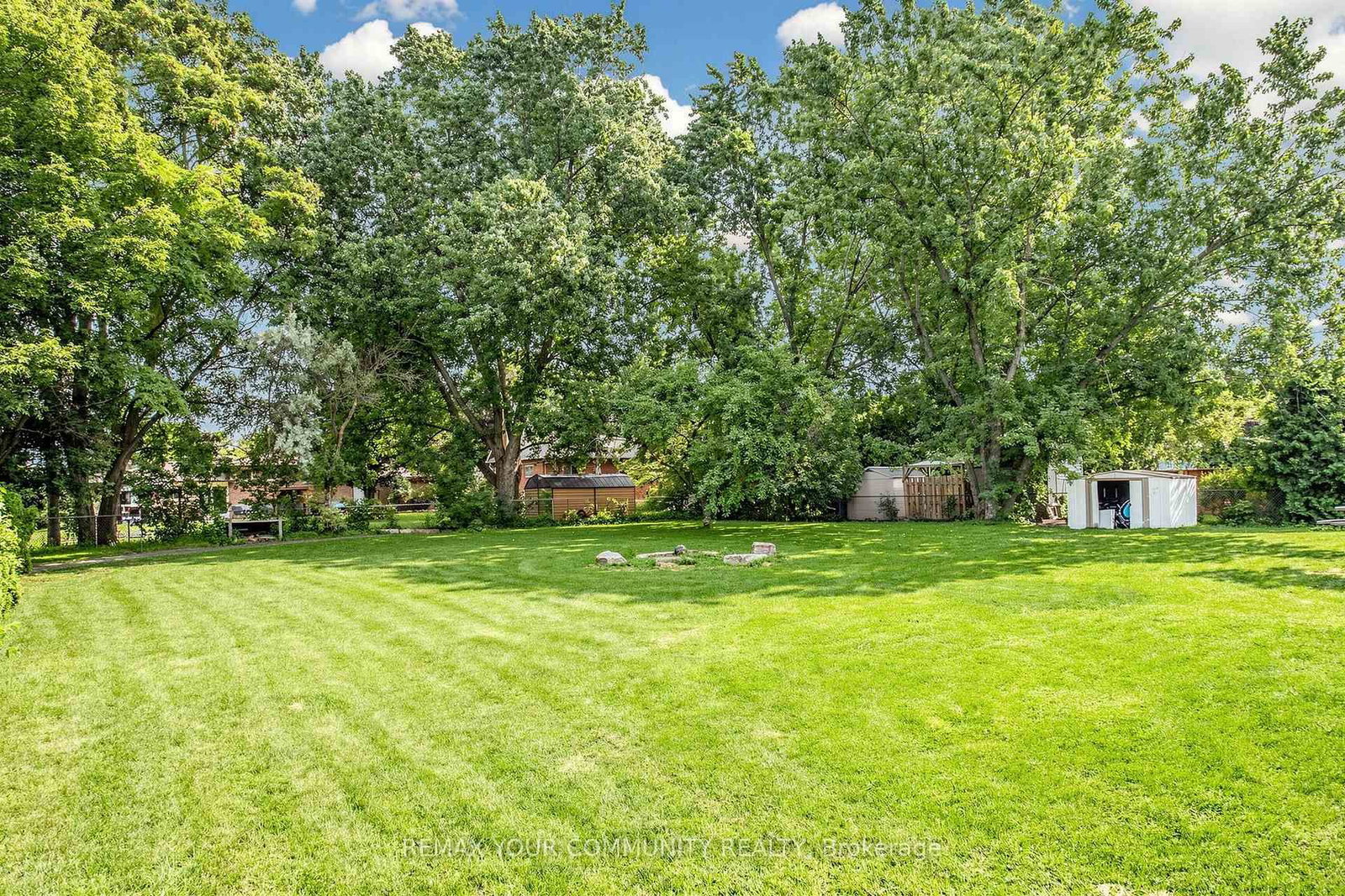 16 Ramsay Street • East Gwillimbury, ON photo 27