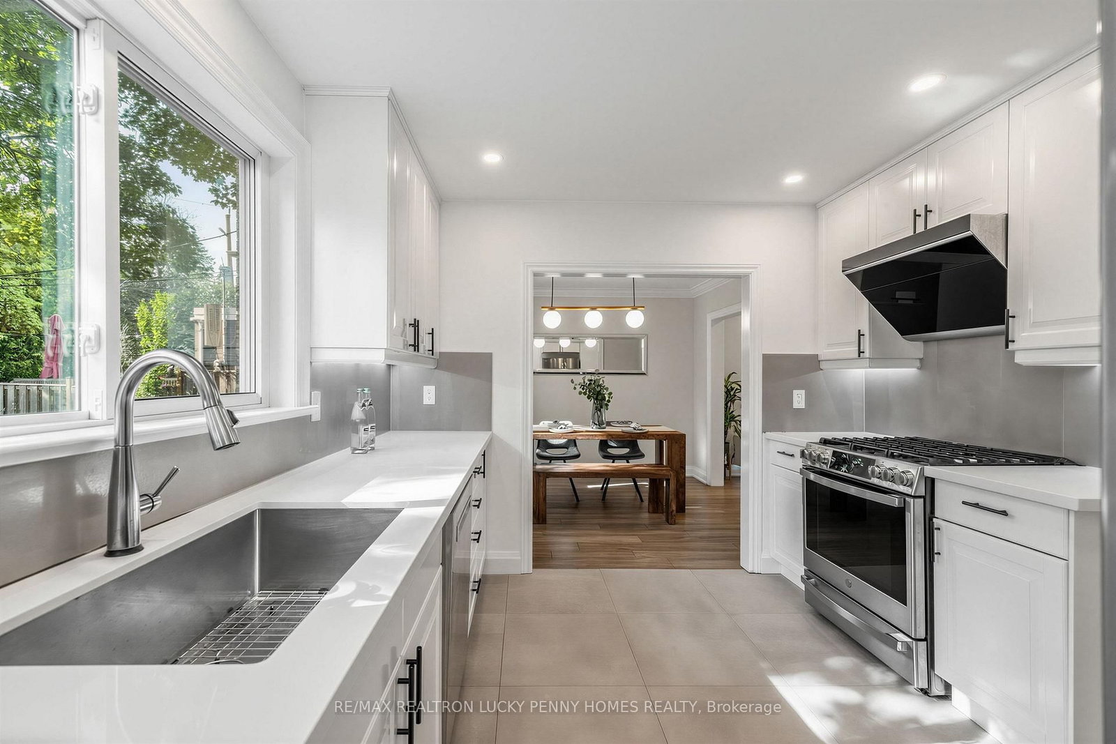 38 Walkerton Drive • Markham, ON photo 12