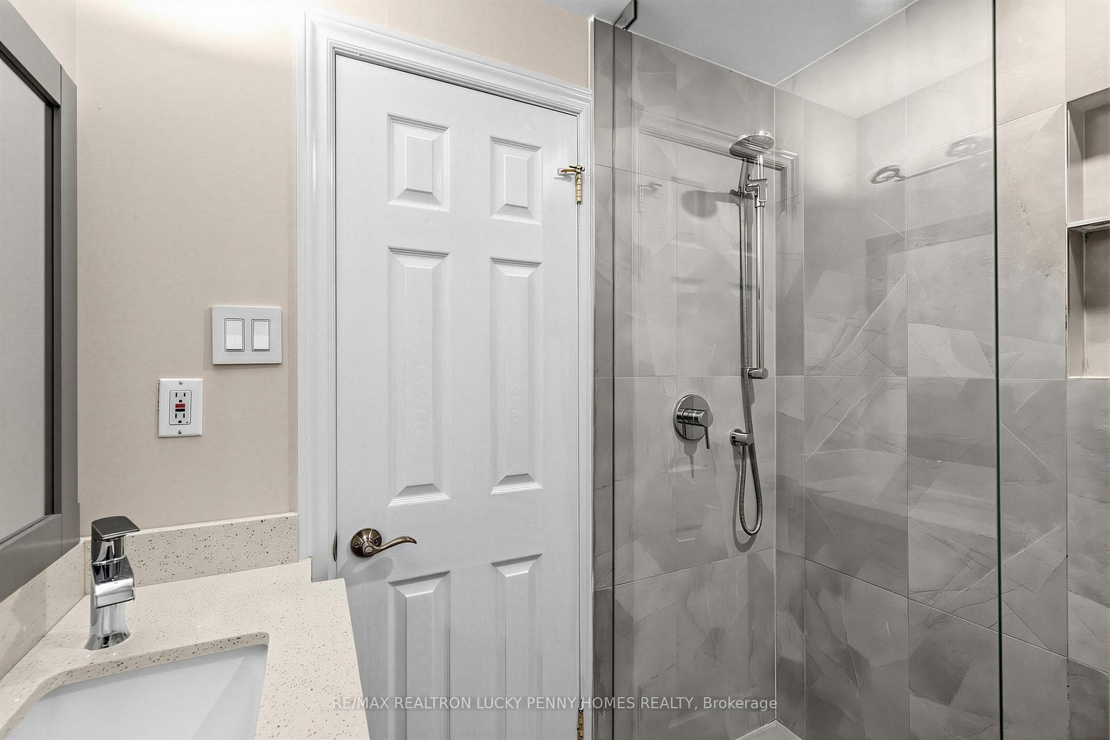 38 Walkerton Drive • Markham, ON photo 18