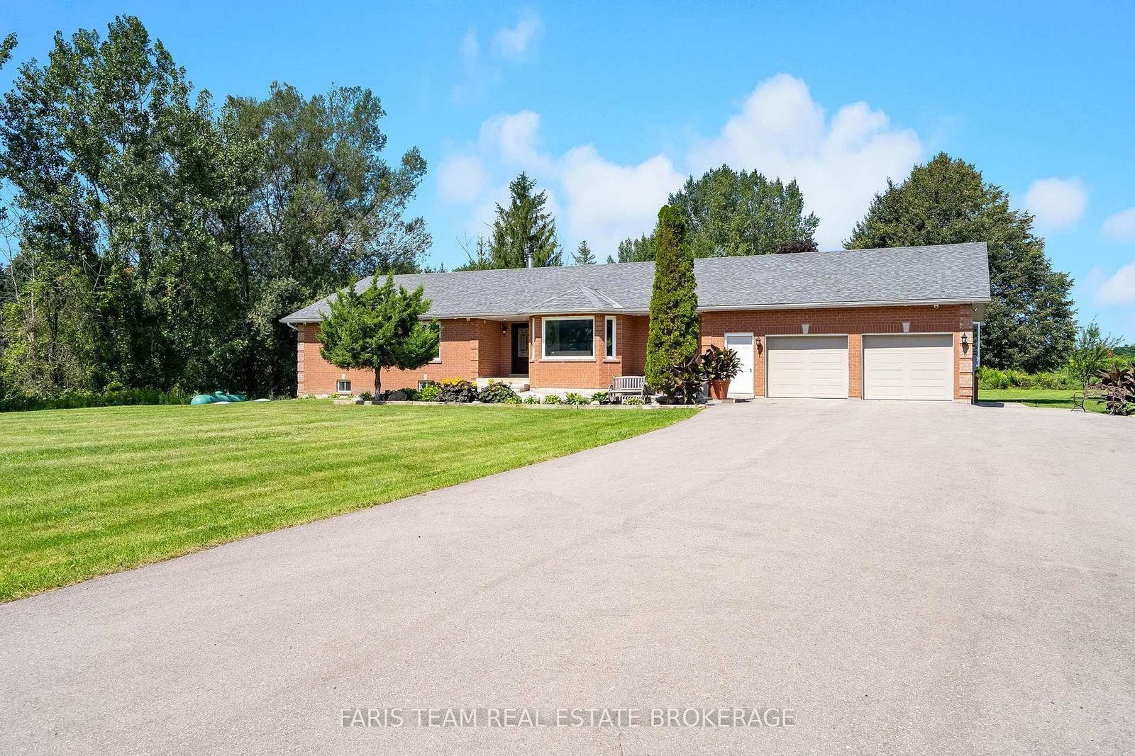 5584 6th Line • New Tecumseth, ON photo 2