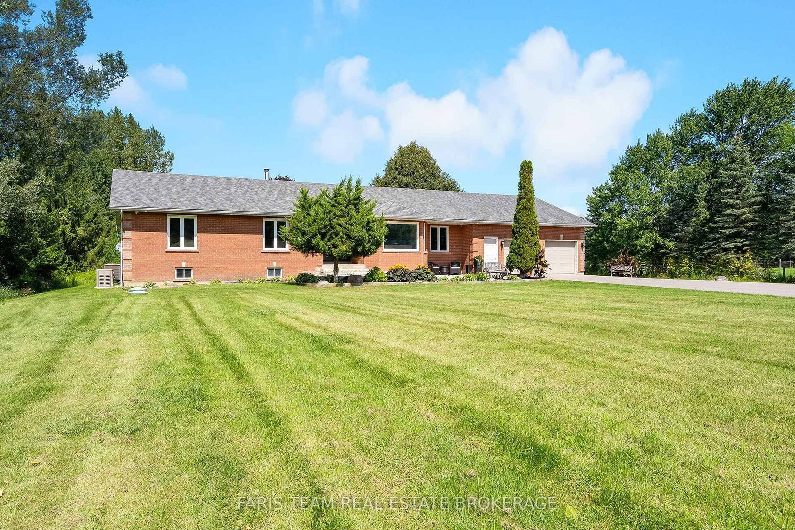 5584 6th Line • New Tecumseth, ON photo 3