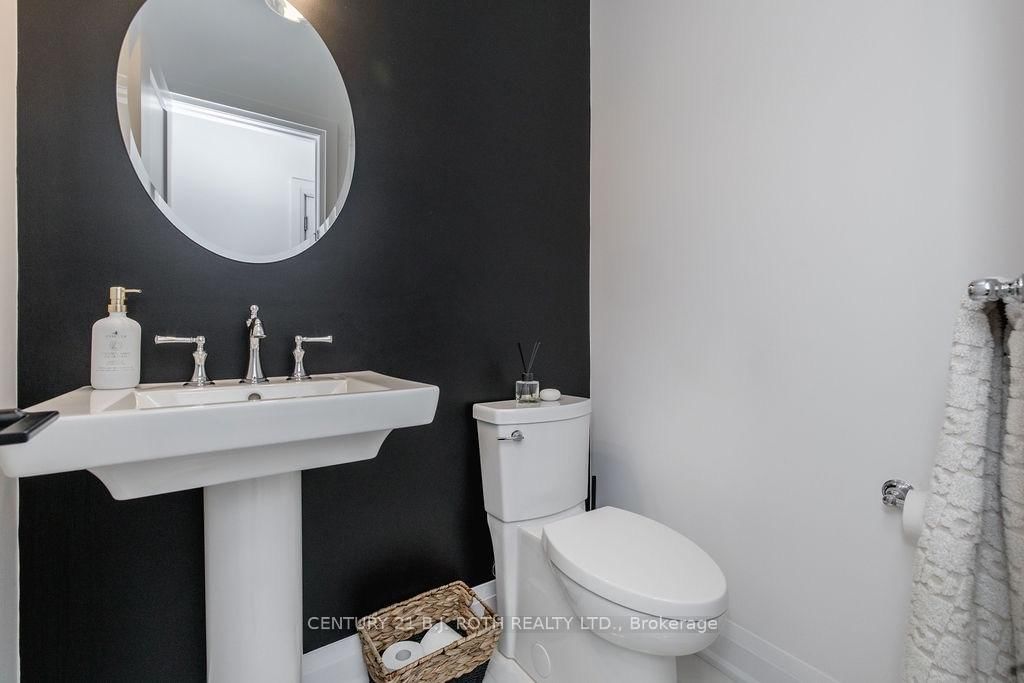 34 Kiernan Crescent N • New Tecumseth, ON photo 6