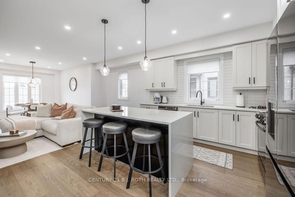 34 Kiernan Crescent N • New Tecumseth, ON photo 9