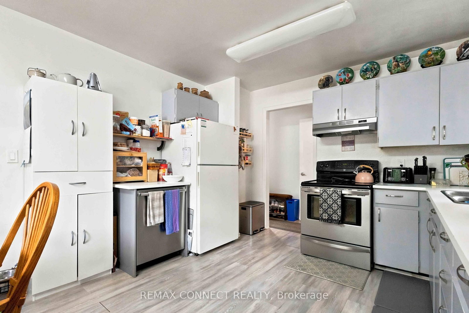 322 Andrew Street • Newmarket, ON photo 9