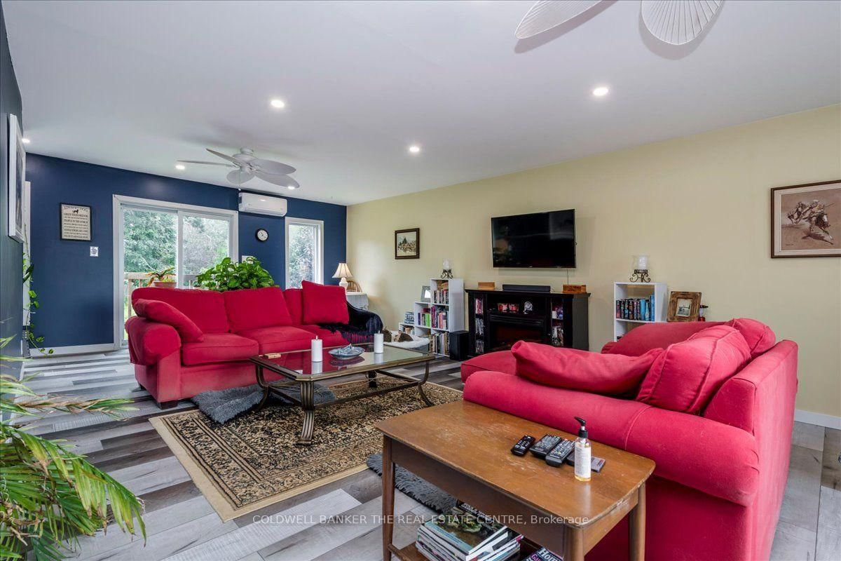 2593 Lawrence Avenue • Innisfil, ON photo 14