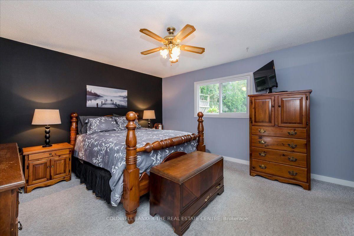 2593 Lawrence Avenue • Innisfil, ON photo 16
