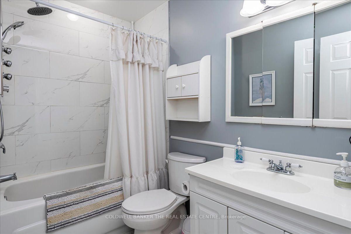 2593 Lawrence Avenue • Innisfil, ON photo 20