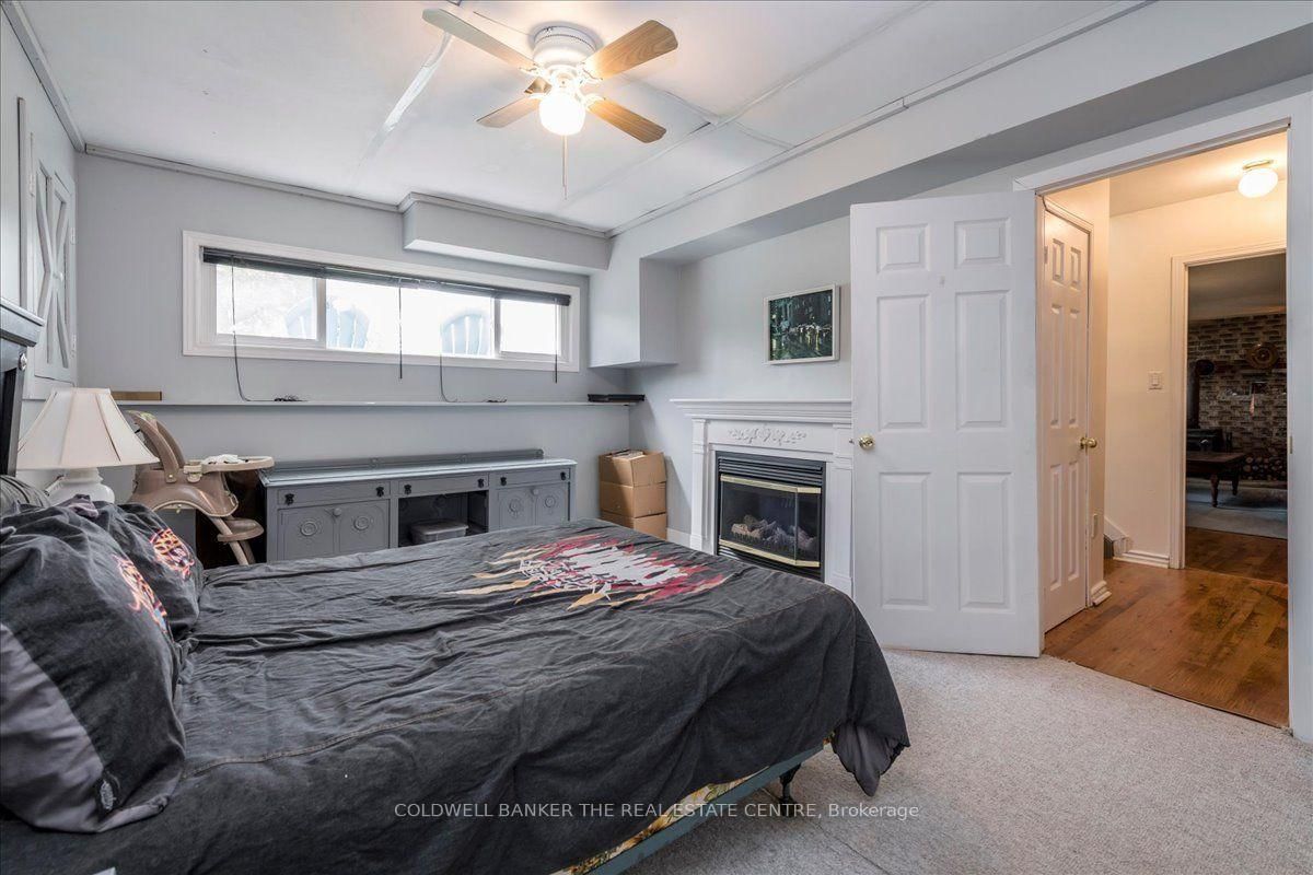 2593 Lawrence Avenue • Innisfil, ON photo 24