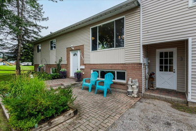2593 Lawrence Avenue • Innisfil, ON photo 3