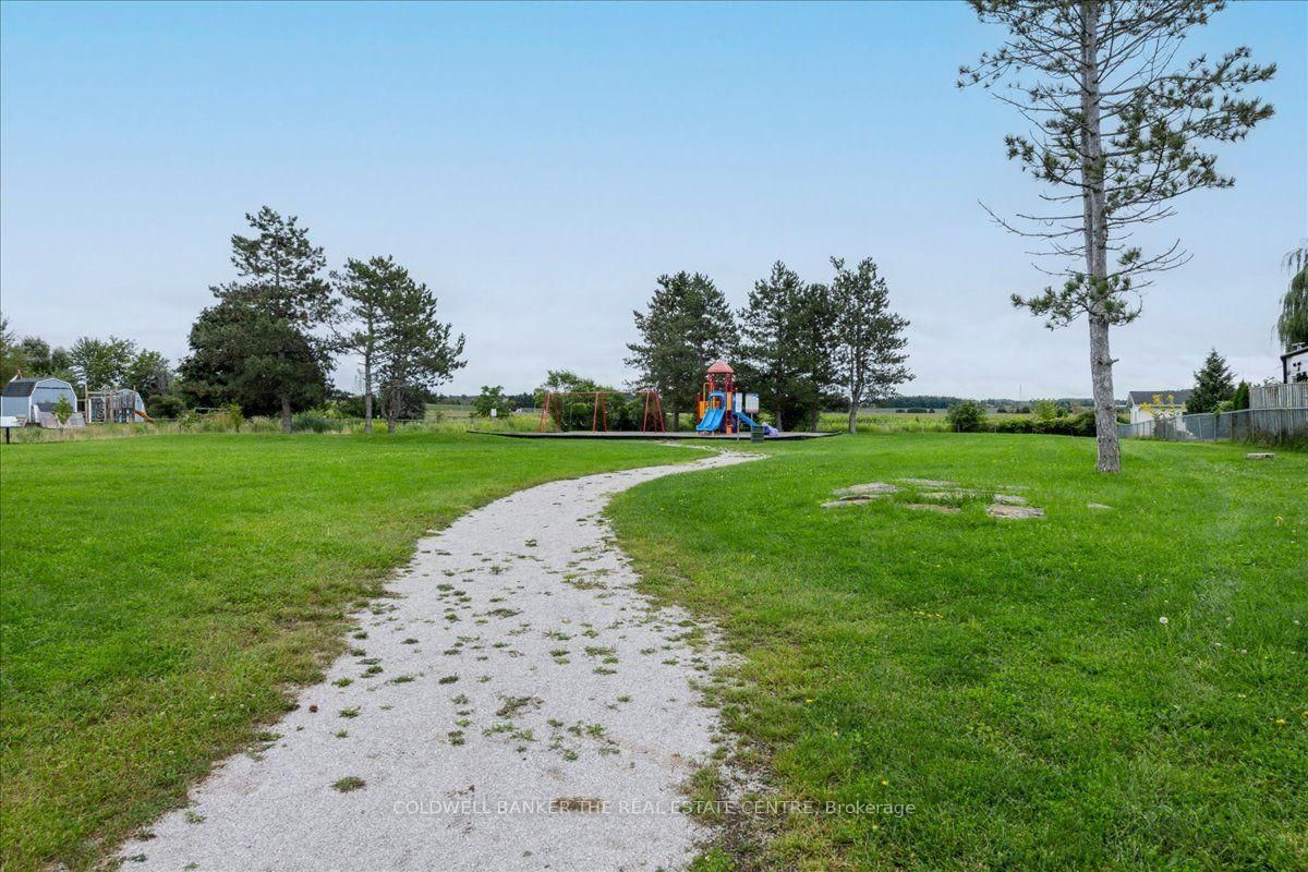 2593 Lawrence Avenue • Innisfil, ON photo 39