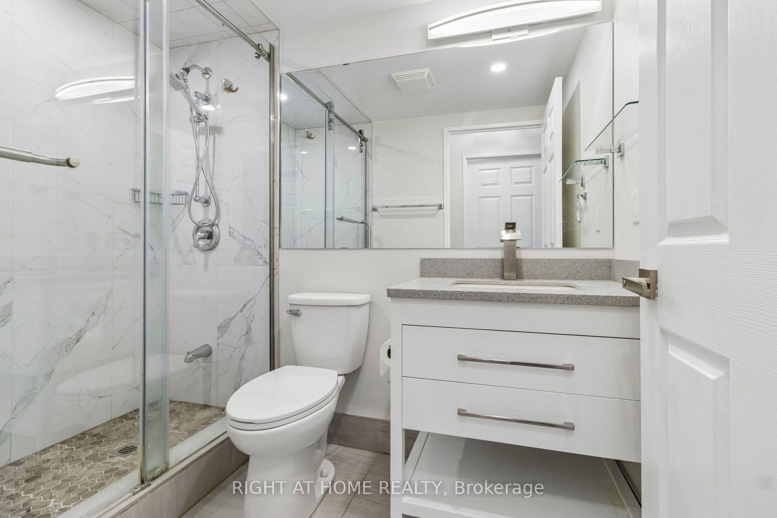 106-7398 Yonge St, Vaughan, view 13