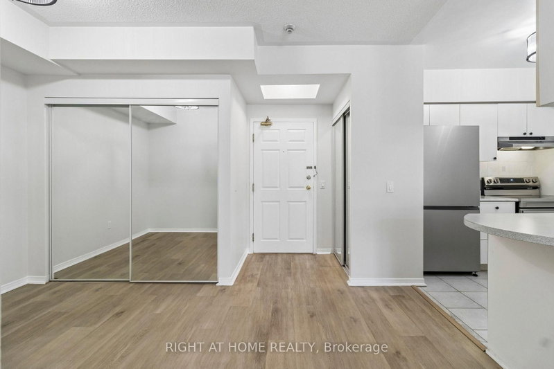106 - 7398 Yonge Street