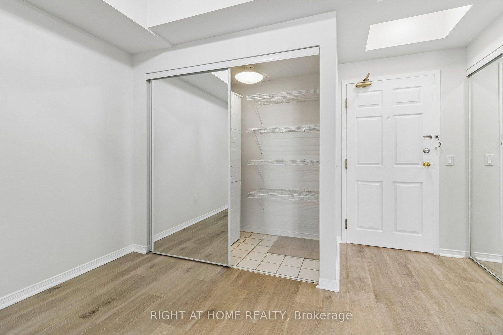 106-7398 Yonge St, Vaughan, view 25