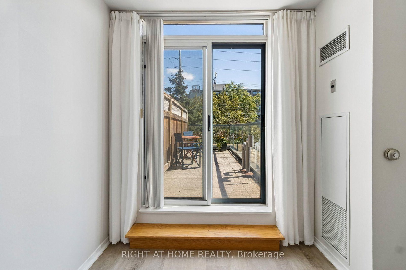106-7398 Yonge St, Vaughan, view 27