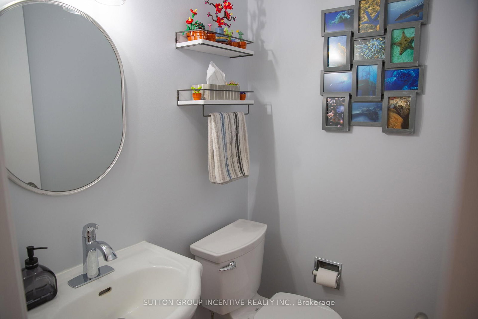 160 Walton Drive • Aurora, ON photo 18