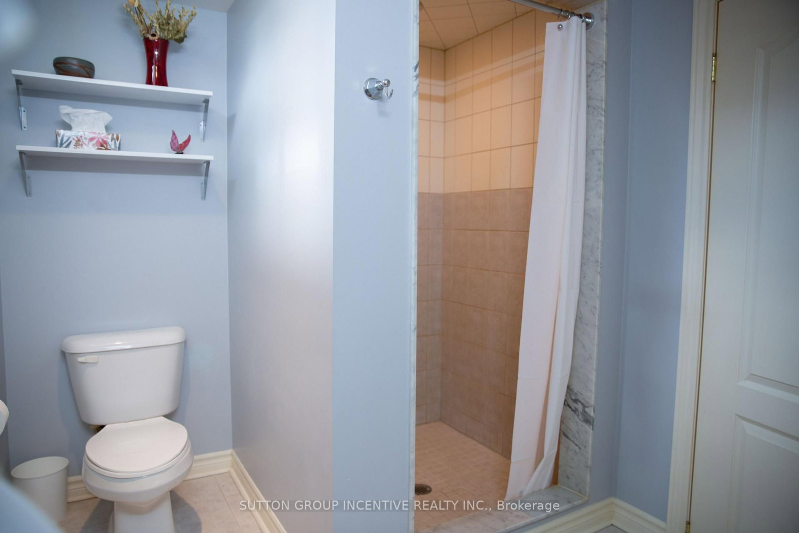 160 Walton Drive • Aurora, ON photo 37