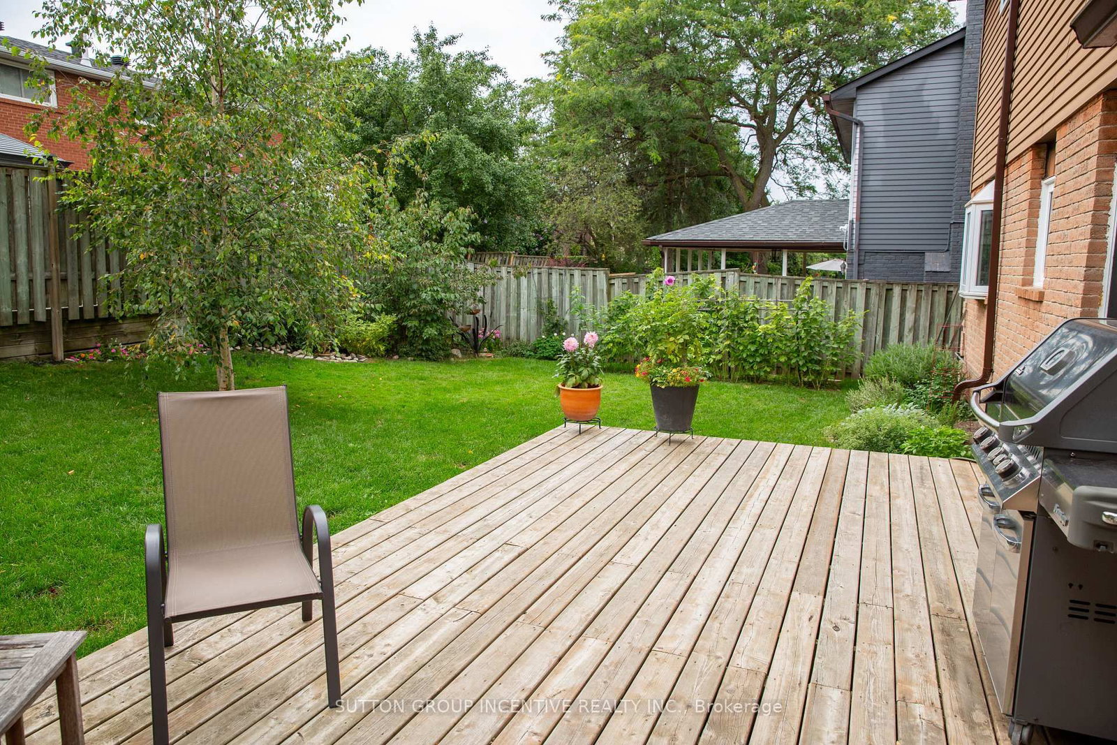 160 Walton Drive • Aurora, ON photo 39