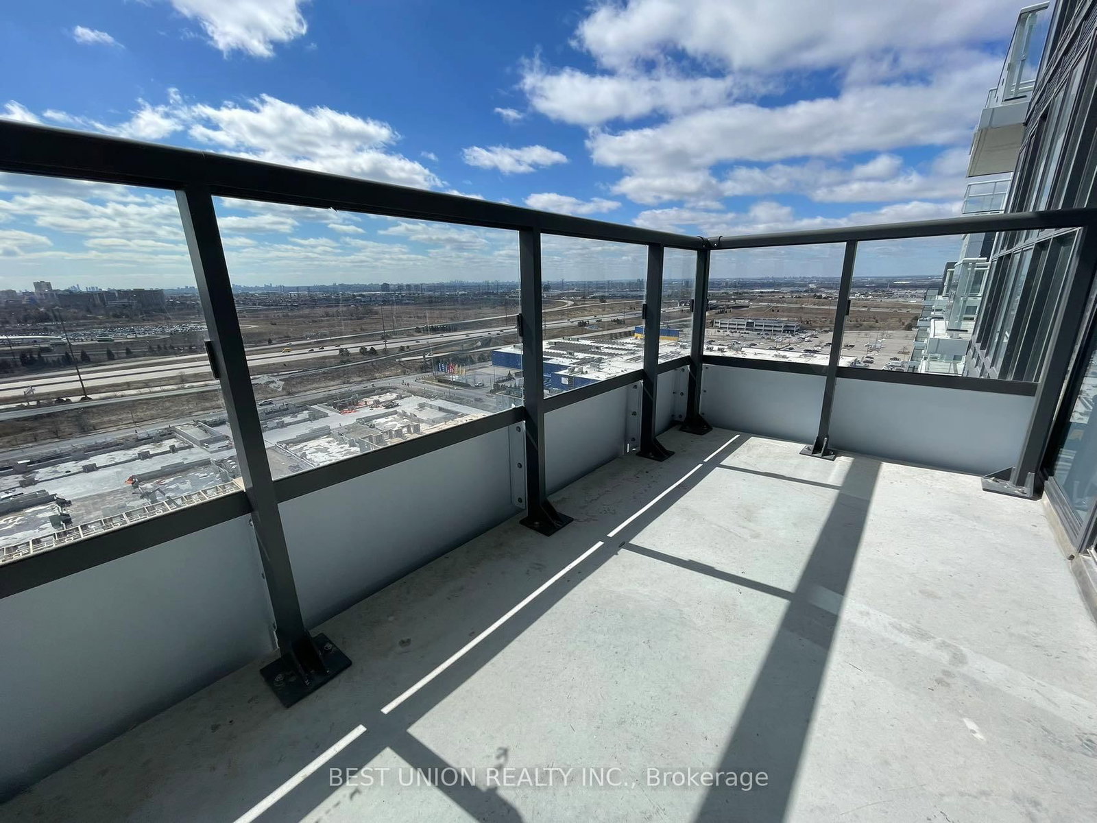 1906-38 Honeycrisp Cres, Vaughan, view 14