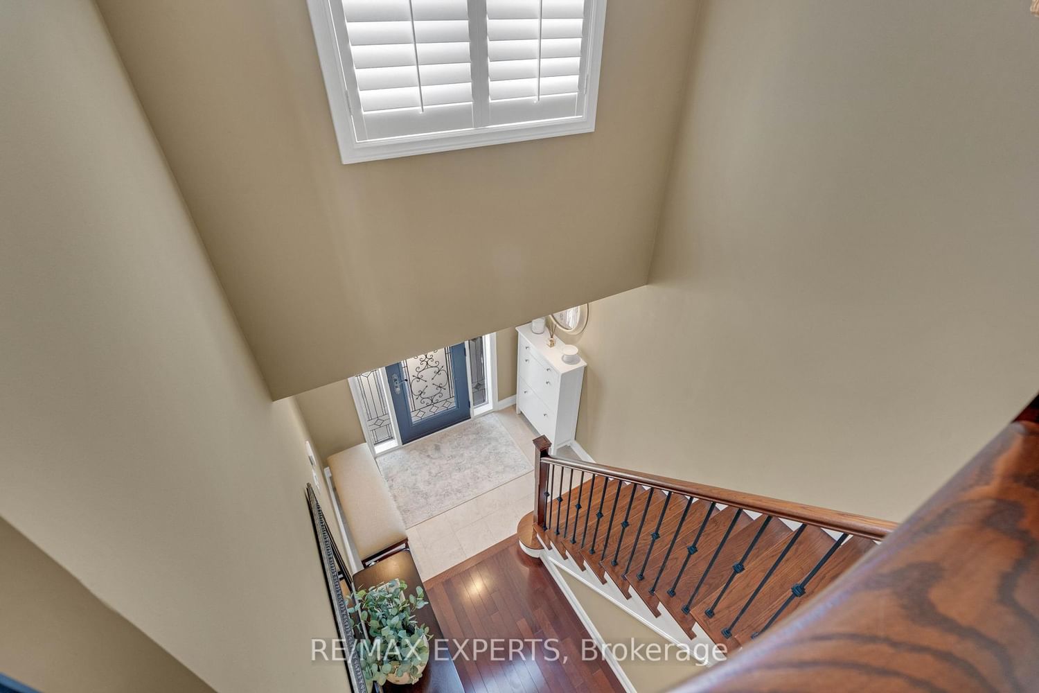 255 Matthew Drive • Vaughan, ON photo 16