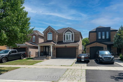255 Matthew Drive • Vaughan, ON photo 4