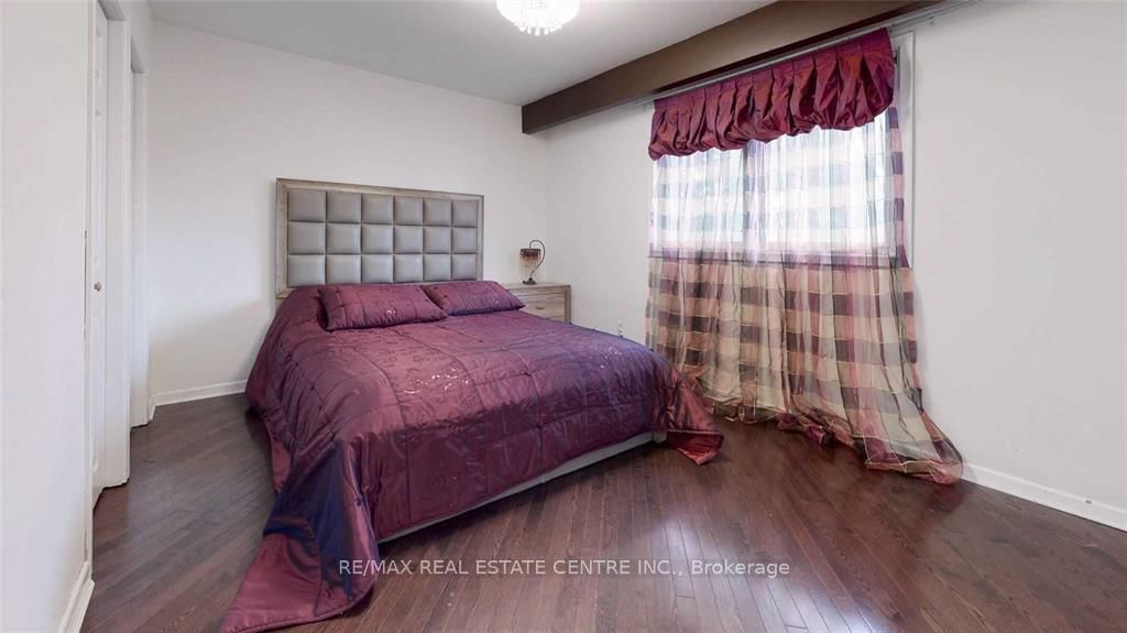 259 Simcoe Road • Bradford West Gwillimbury, ON photo 13