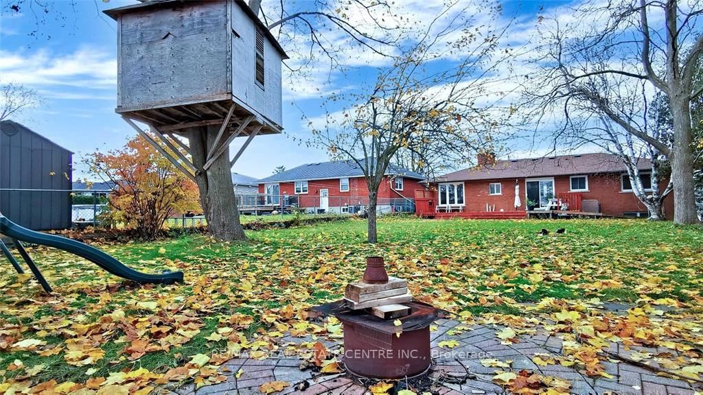 259 Simcoe Road • Bradford West Gwillimbury, ON photo 4