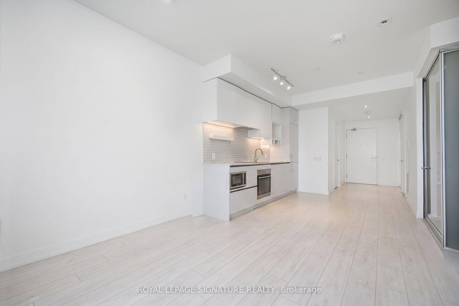 898 Portage Parkway • #5301 • Vaughan, ON photo 10
