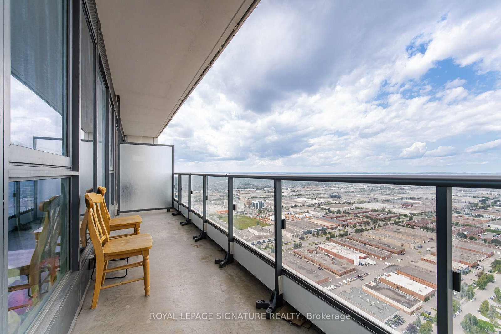 898 Portage Parkway • #5301 • Vaughan, ON photo 16