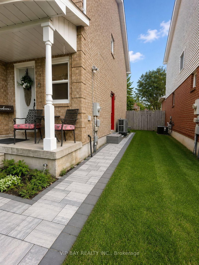 Lower - 48 Verona Crescent