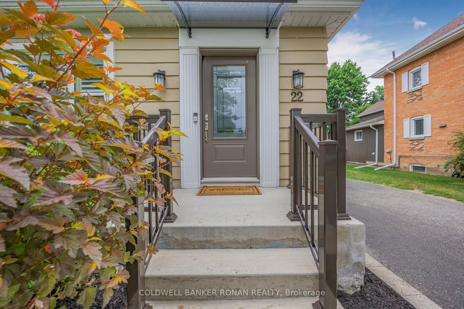 22 Nelson Street • New Tecumseth, ON photo 3