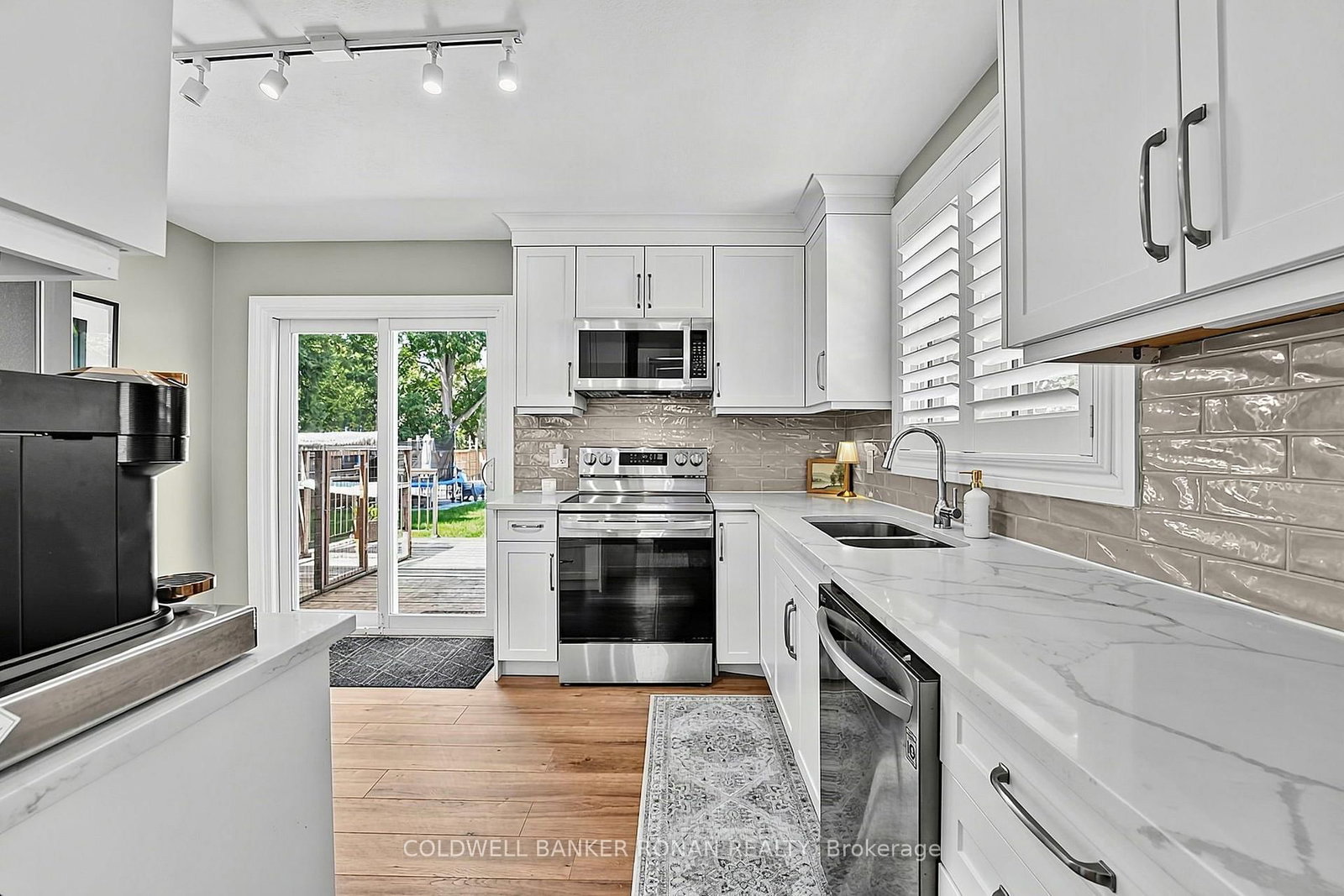 22 Nelson Street • New Tecumseth, ON photo 8