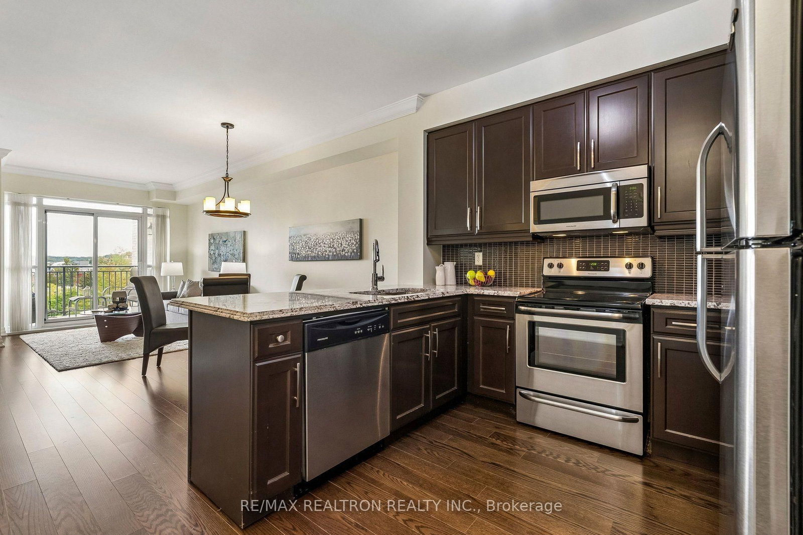 180 John Way W • #304 • Aurora, ON photo 10