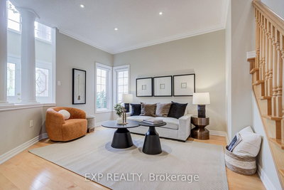 71 Futura Avenue • Richmond Hill, ON photo 5