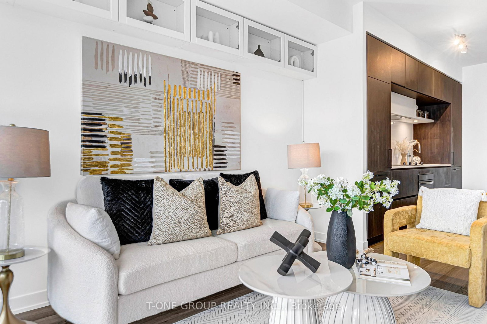 6 David Eyer Road • #313 • Richmond Hill, ON photo 11