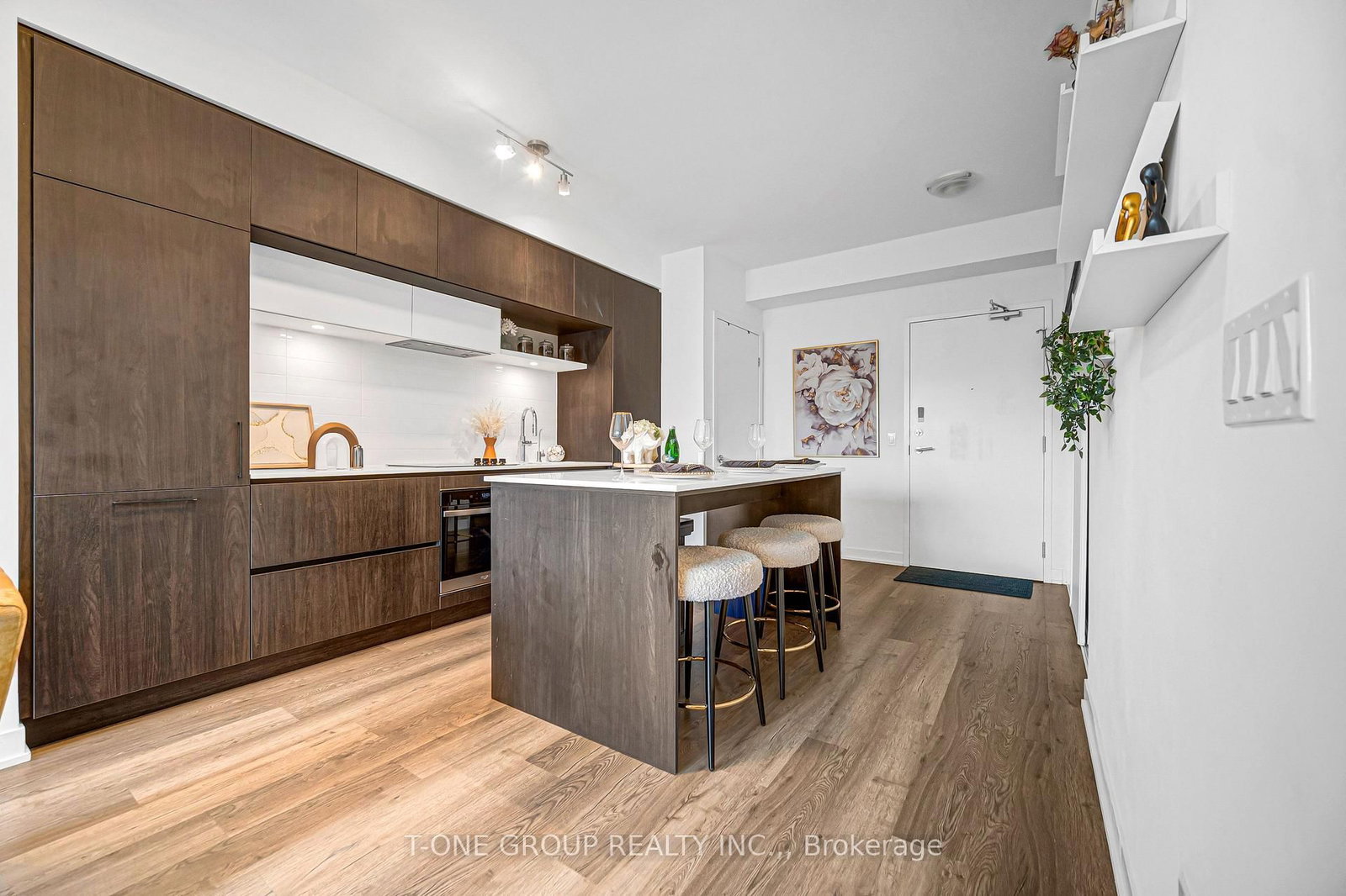 6 David Eyer Road • #313 • Richmond Hill, ON photo 13