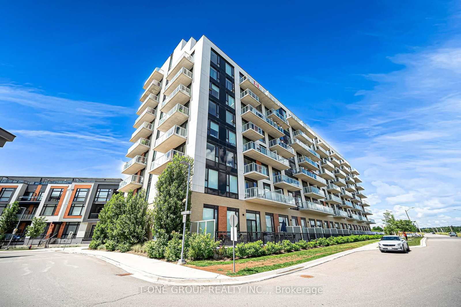 6 David Eyer Road • #313 • Richmond Hill, ON photo 36