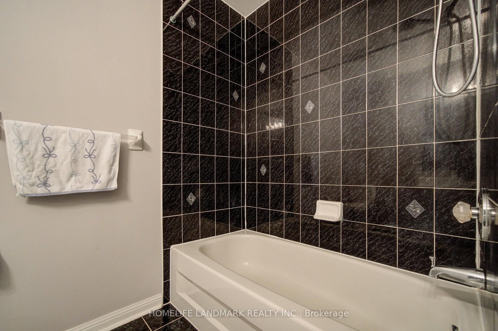 Gorham-College Manor, Newmarket photo 31